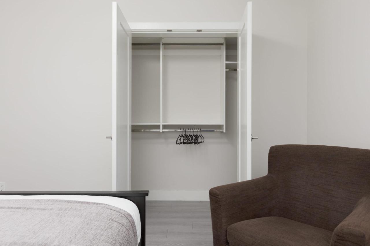 Tastefully Furnished And Newly Updated 2 Bd Central Lynn Valley North Vancouver Villa Exterior foto